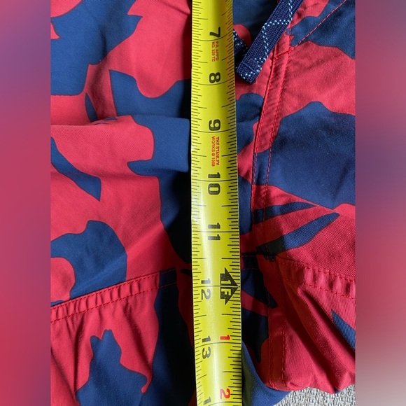 Patagonia Swim Trunks Men’s 34 Board Shorts Hawaiian Patter Red Blue - Picture 6 of 8
